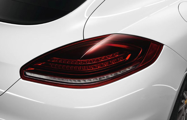 Porsche panamera on sale tail lights